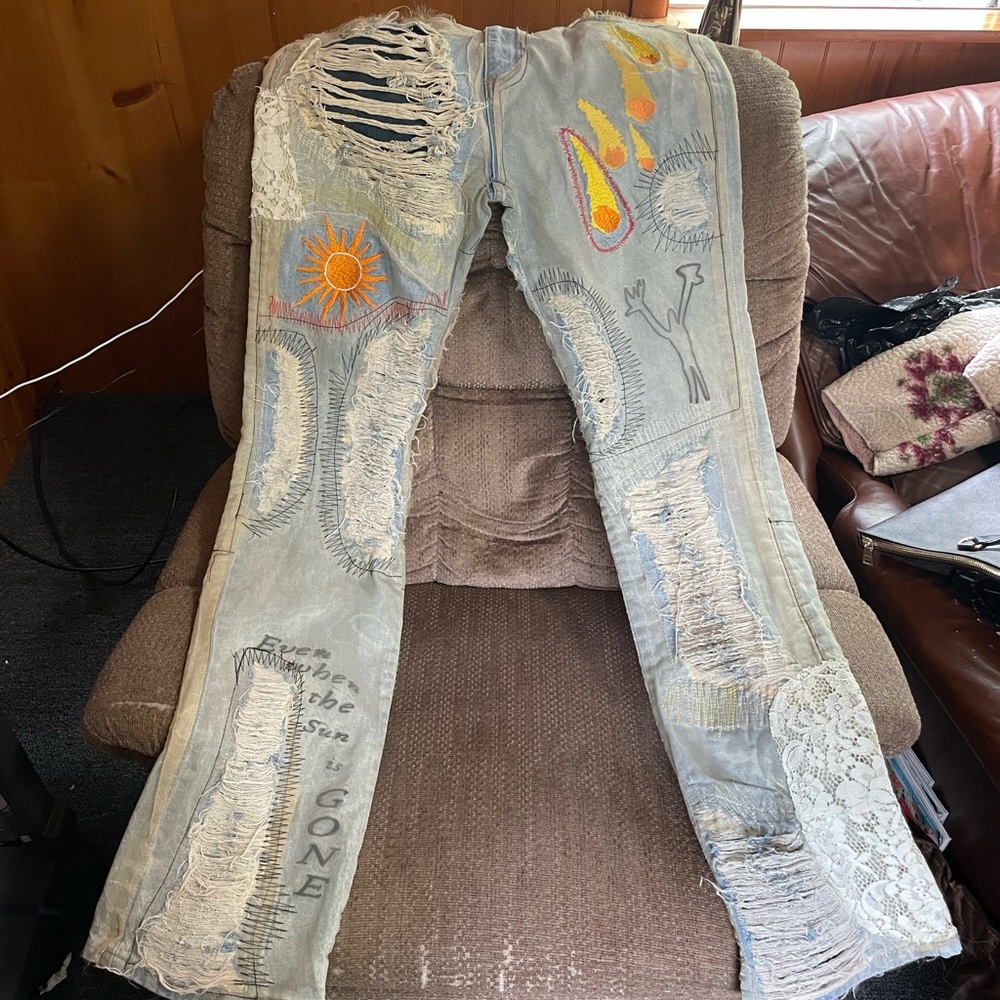 Who Decides War Blue Distressed Jeans Sz34